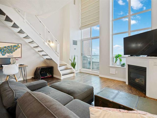 629 - 200 Manitoba St