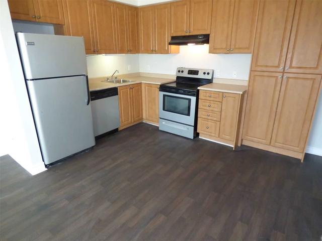 201 - 940 Bloor St W