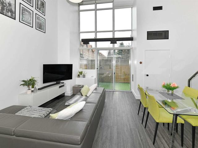 109 - 250 Manitoba St