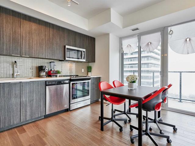 2718 - 30 Shore Breeze Dr