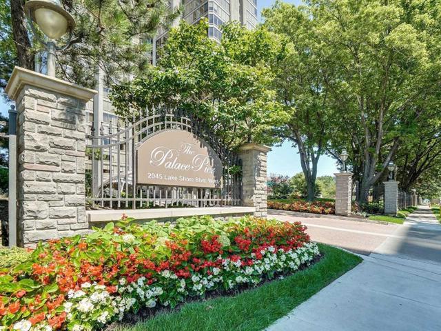 911 - 2045 Lake Shore Blvd