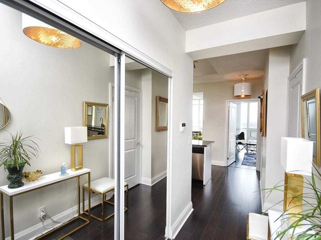 1004 - 1185 The Queensway Blvd