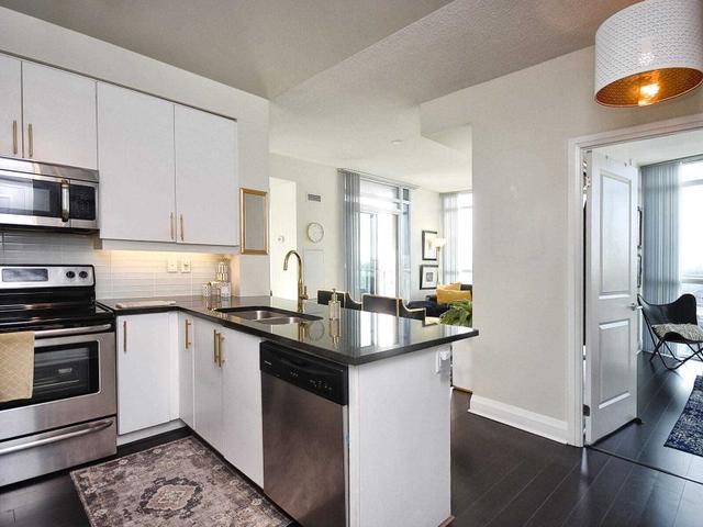 1004 - 1185 The Queensway Blvd