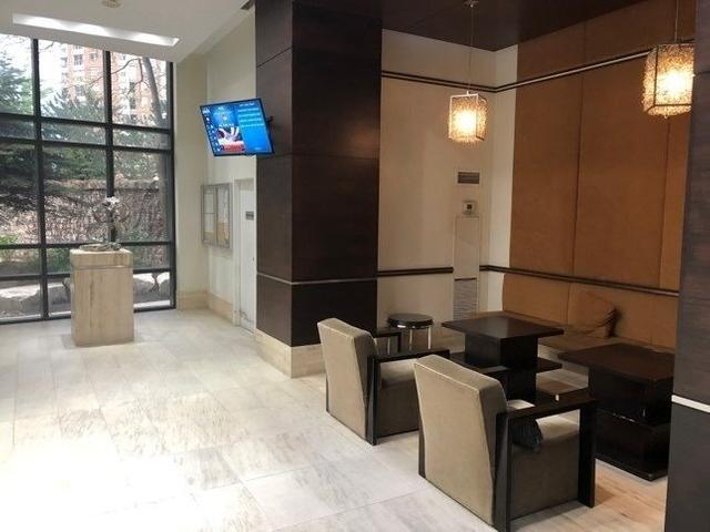 705 - 330 Burnhamthorpe Rd