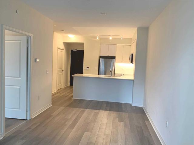 1003 - 39 Annie Craig Dr