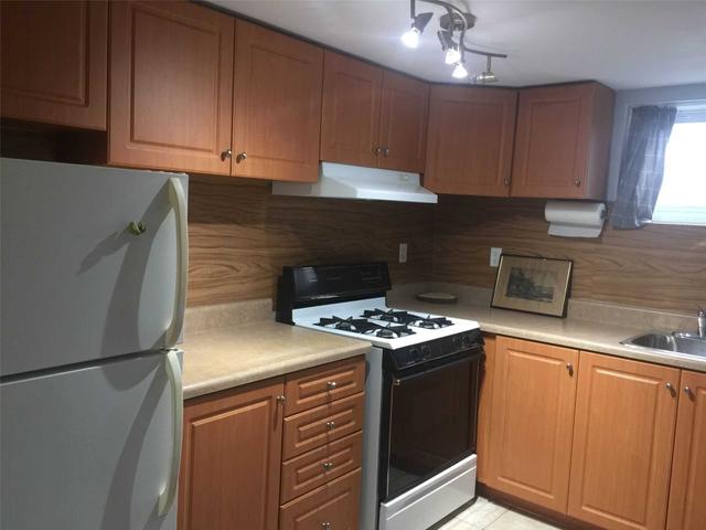 149 Treeview (Lower Lvl) Dr