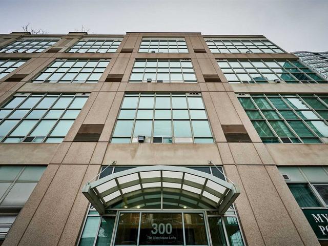 404 - 300 Manitoba St