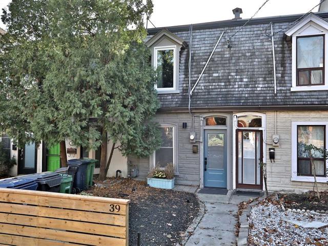 39 Wright Ave