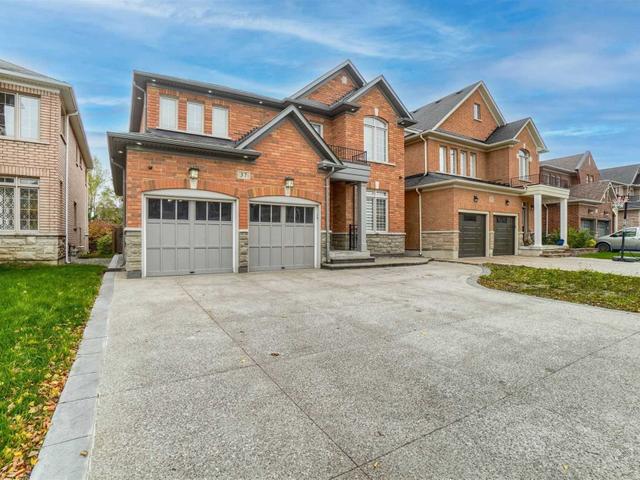 37 Belleville Dr