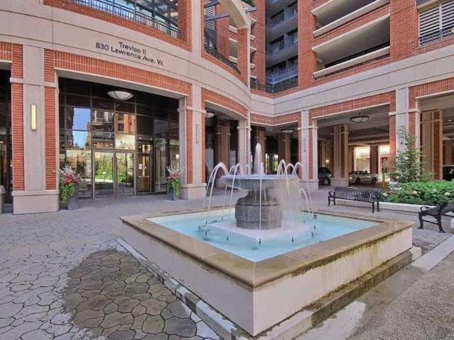 843 - 830 Lawrence Ave W