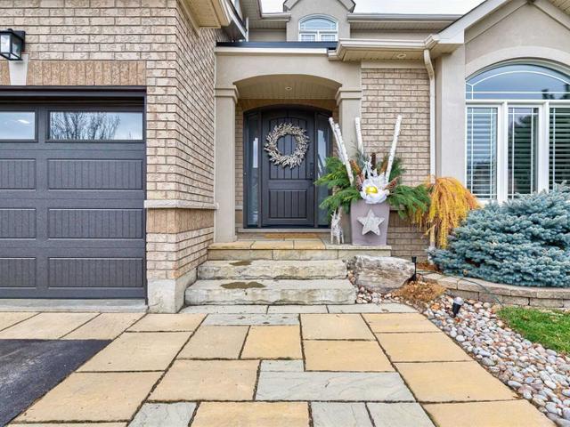 1519 Stewart Cres