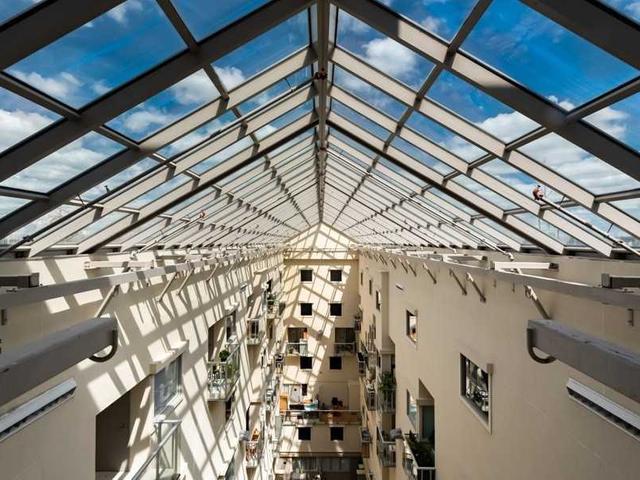 221 - 437 Roncesvalles Ave