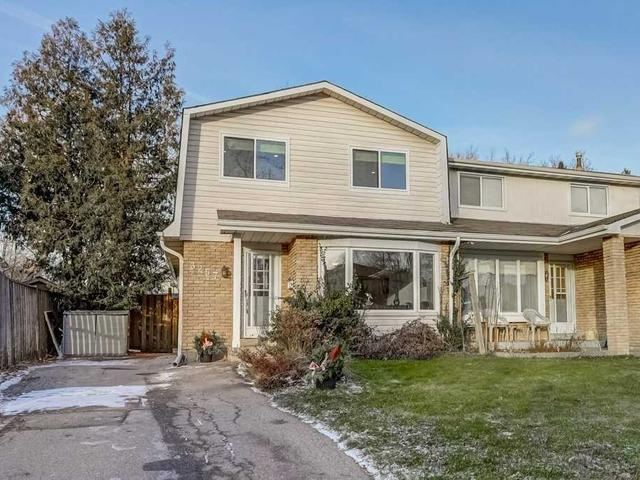 3257 Hornbeam Cres