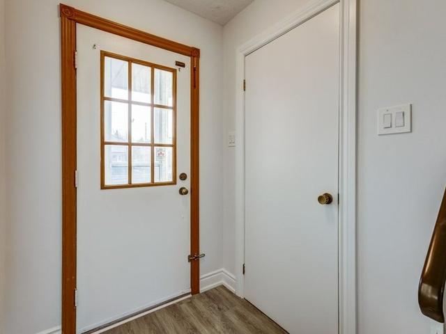 3257 Hornbeam Cres