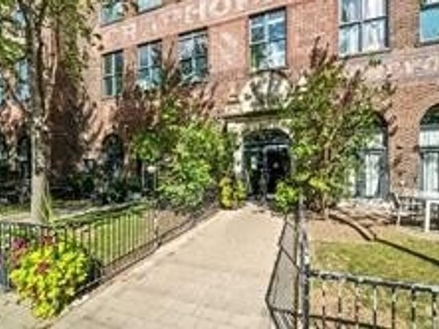 405 - 363 Sorauren Ave