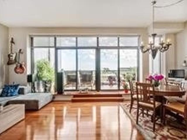 405 - 363 Sorauren Ave