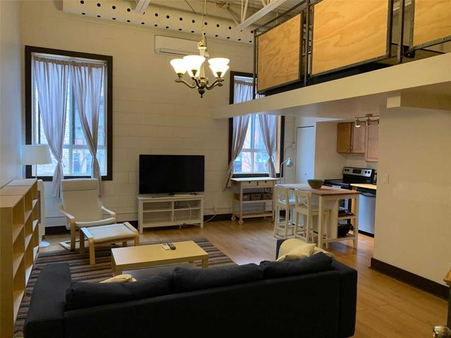 206 - 347 Sorauren Ave