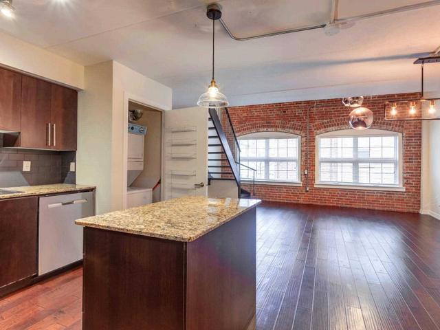 333 - 1100 Lansdowne Ave