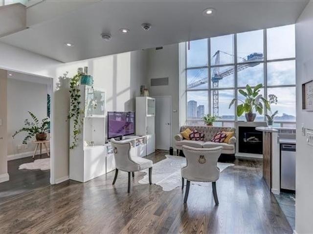 411 - 300 Manitoba St