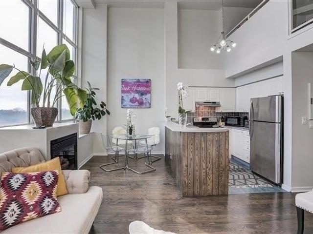 411 - 300 Manitoba St