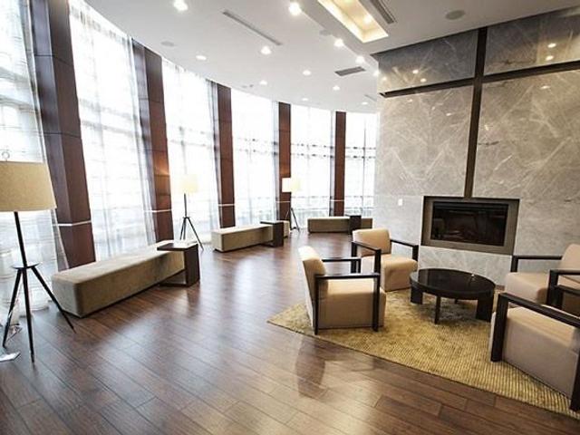 2804 - 330 Burnhamthorpe Rd