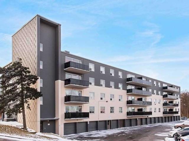 104 - 18 Skipton Crt