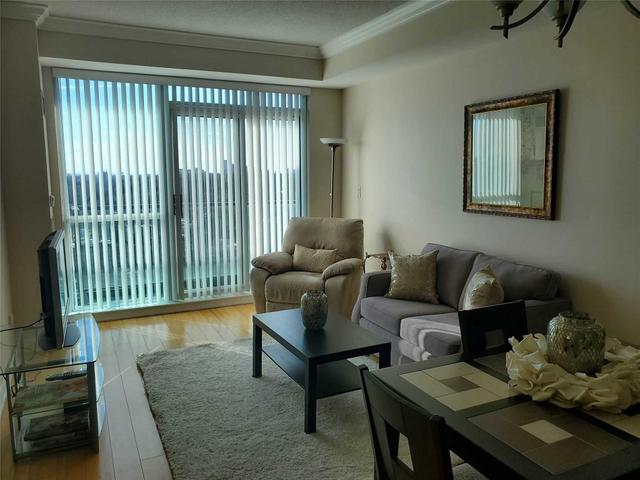 1401 - 1403 Royal York Rd