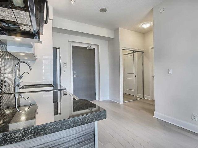 1707 - 33 Shore Breeze Dr