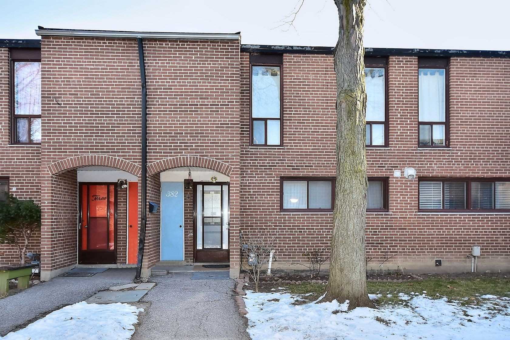 4 382 Driftwood Ave, North York Sold, W5081006 Condos.ca