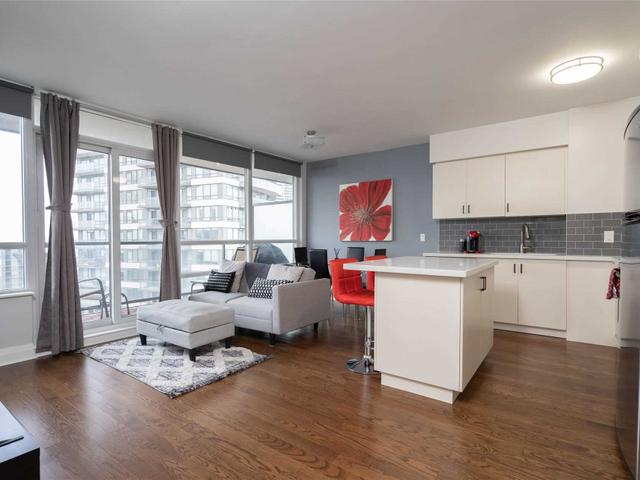 2605 - 2240 Lake Shore Blvd W