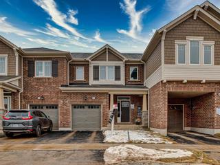 902 Sumac Cres