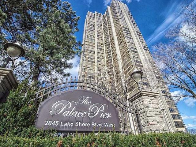 512 - 2045 Lake Shore Blvd W