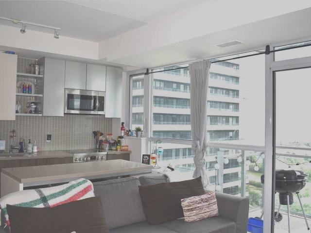 1911 - 33 Shore Breeze Dr