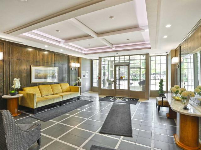 304 - 2325 Central Park Dr