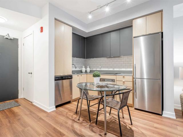 A207 - 5230 Dundas St