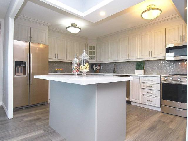 1610 - 714 The West Mall Rd