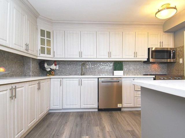 1610 - 714 The West Mall Rd