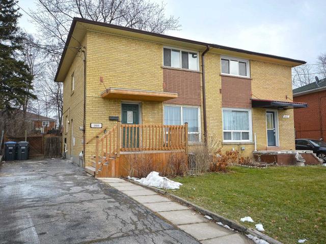 3515 Queenston Dr