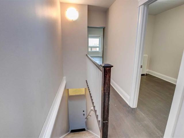 3rd Fl - 1262 St Clair Ave W