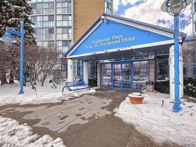 2416 - 35 Trailwood Dr