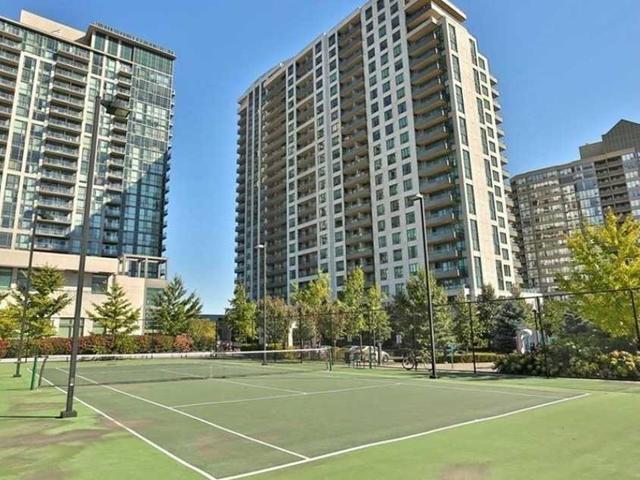 819 - 349 Rathburn Rd W