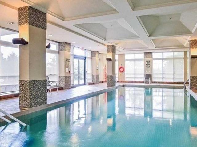 819 - 349 Rathburn Rd W