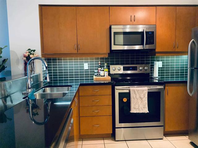 806 - 185 Legion Rd N