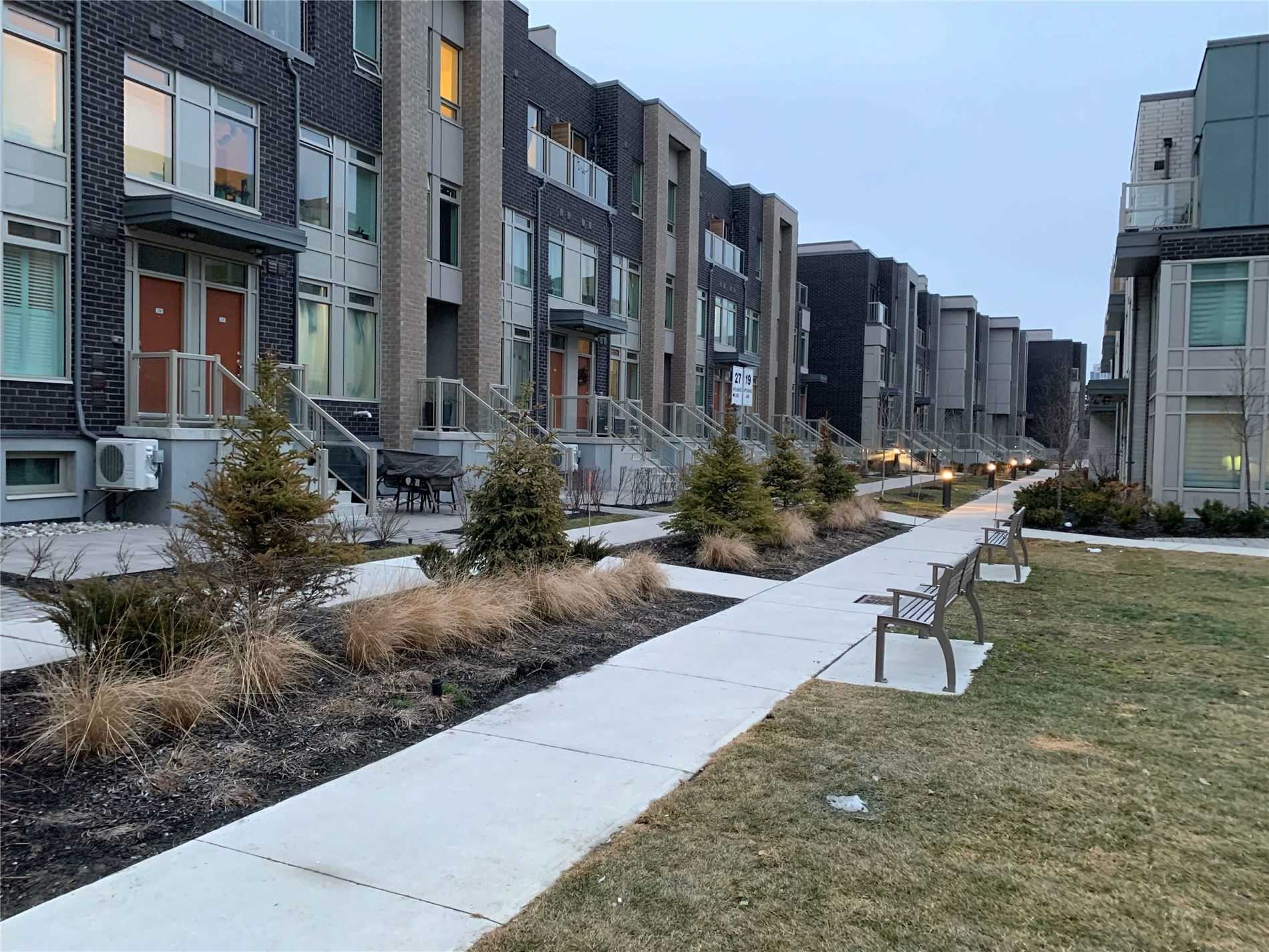 251 19 Applewood Lane, Etobicoke Sold, W5089509 Condos.ca