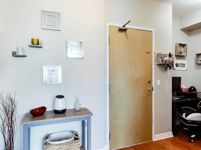 705 - 220 Burnhamthorpe Rd W