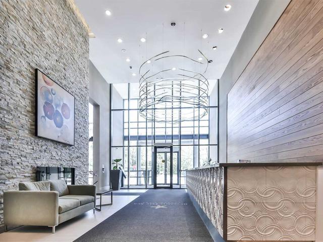 903 - 2230 Lake Shore Blvd W