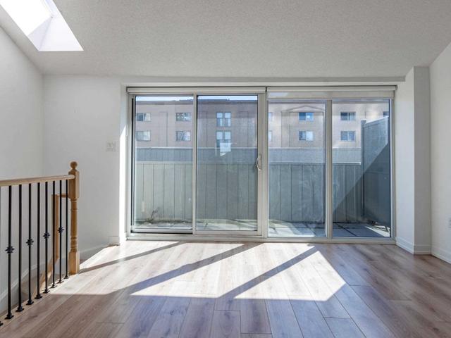 412 - 1410 Dupont St