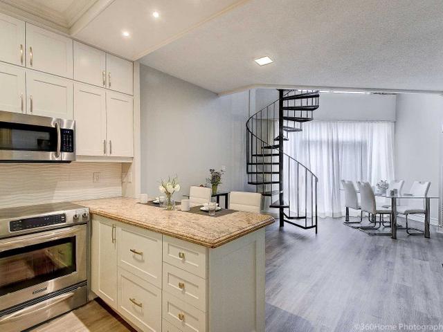 123 - 2261 Lake Shore Blvd W