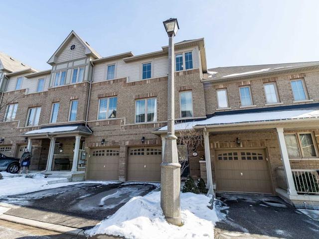 47 - 17 Cedar Lake Cres