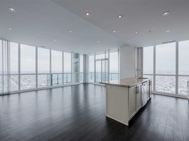 2804 - 3985 Grand Park Dr